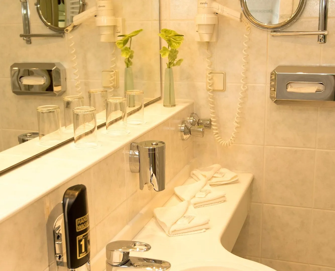 ****  Hotel Stadt Muenchen Dusseldorf Germany