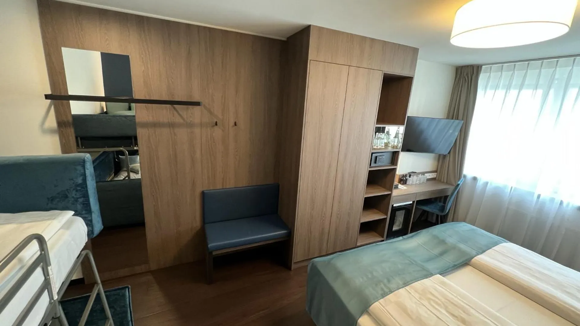 Hotel Stadt Muenchen Düsseldorf 4*,  Almanya